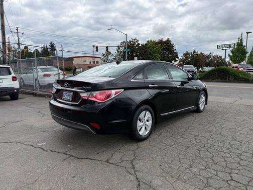 Eclipse Black 2014 Hyundai SONATA Hybrid Base