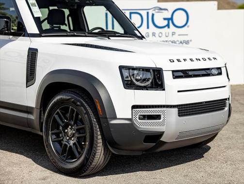 2025 Land Rover Defender 130 P300 S