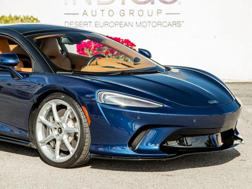 Photo 2 of 17 of 2020 McLaren GT Base