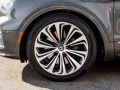 2023 Bentley Bentayga Azure