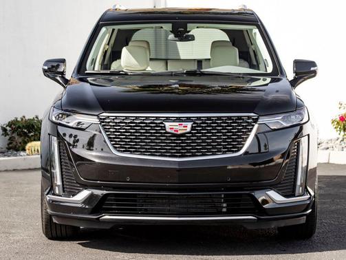 2025 Cadillac XT6 Premium Luxury FWD
