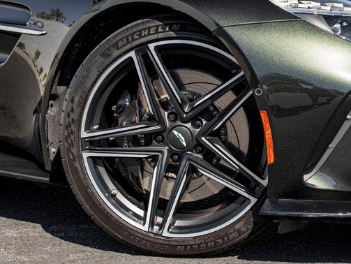 Minotaur Green 2025 Aston Martin Vantage Base