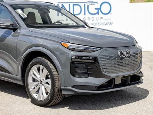 2025 Audi Q6 e-tron Premium Plus