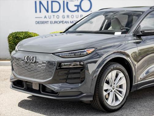 2025 Audi Q6 e-tron Premium Plus