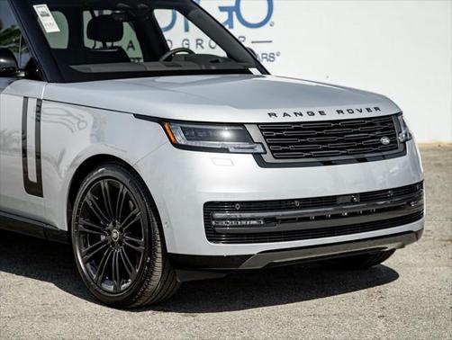 2025 Land Rover Range Rover P400 SE