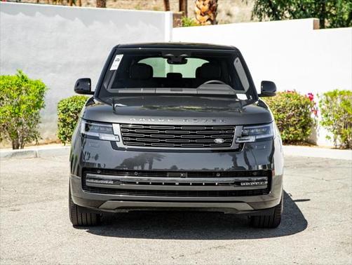 2025 Land Rover Range Rover P400 SE