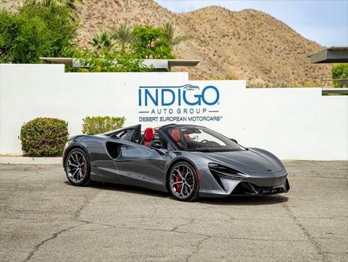 2025 McLaren Artura
