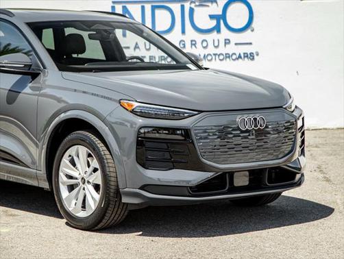 2025 Audi Q6 e-tron Premium Plus