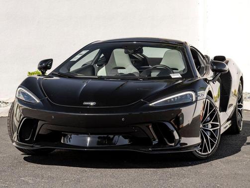Onyx Black 2026 McLaren GTS