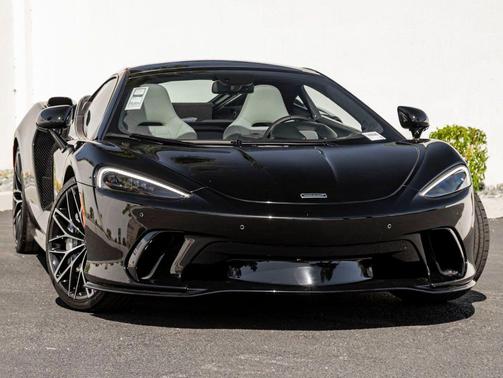 Onyx Black 2026 McLaren GTS
