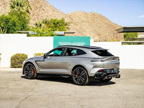 2024 Aston Martin DBX 707