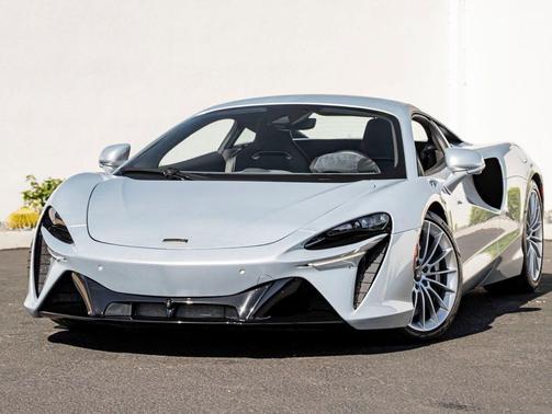 Ice Silver 2025 McLaren Artura