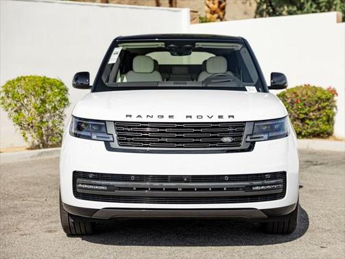 2025 Land Rover Range Rover P400 SE