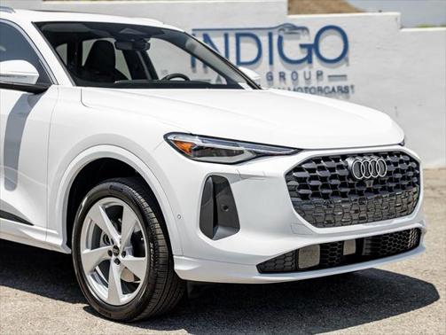 2025 Audi Q5 Premium Plus