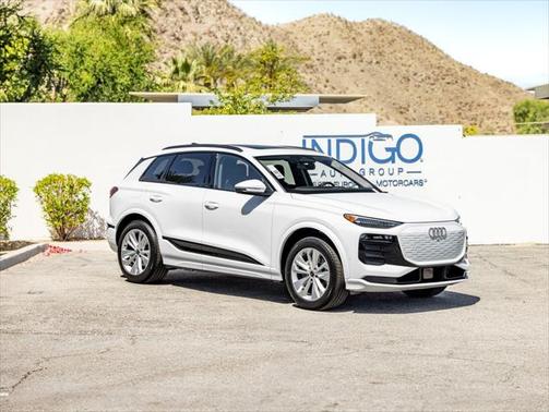 2025 Audi Q6 e-tron Premium Plus