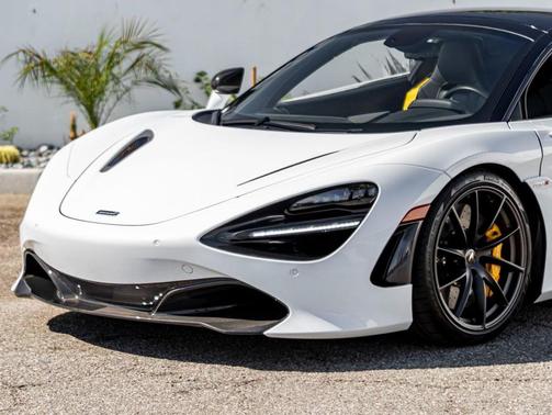 2022 McLaren 720S Base