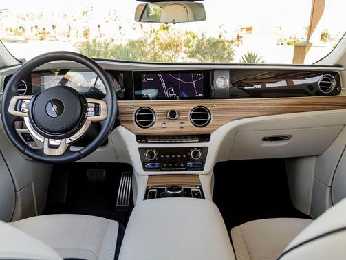 Wittering Blue 2025 Rolls-Royce Spectre