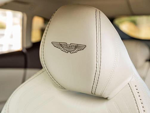 2021 Aston Martin DBX Base