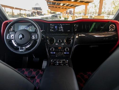 2025 Rolls-Royce Cullinan Black Badge