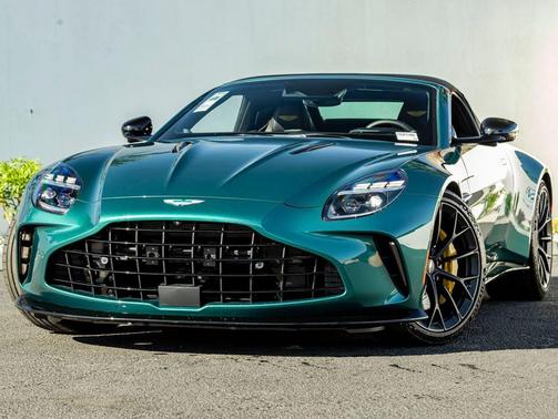 Aston Martin Racing Green 2026 Aston Martin Vantage S