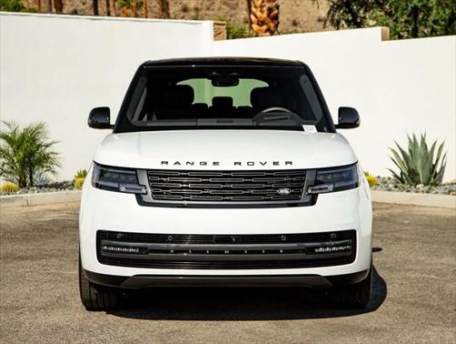 2025 Land Rover Range Rover P400 SE 7 Seat