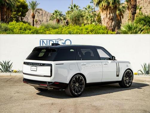 2025 Land Rover Range Rover P400 SE 7 Seat