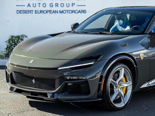 2025 Ferrari Purosangue 