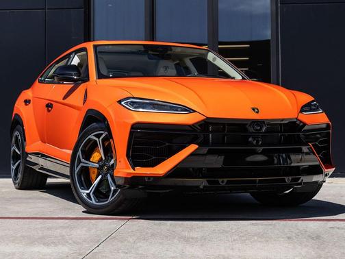 Orange 2025 Lamborghini Urus SE