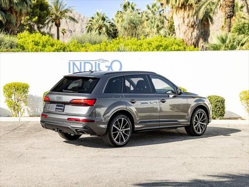 2025 Audi Q7 45 Premium Plus