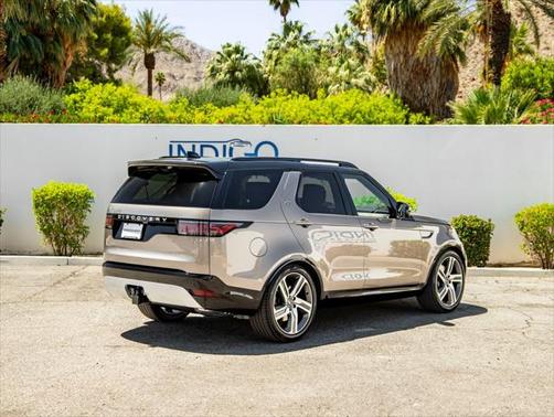 2025 Land Rover Discovery P360 Metropolitan Edition