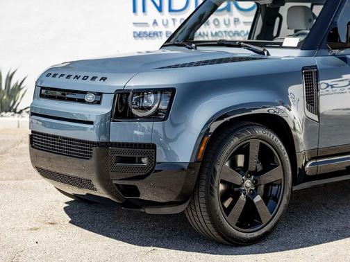 2025 Land Rover Defender 110 P400 X-Dynamic SE