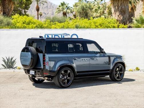 2025 Land Rover Defender 110 P400 X-Dynamic SE