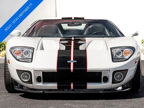 Centennial White Clearcoat 2005 Ford GT Base
