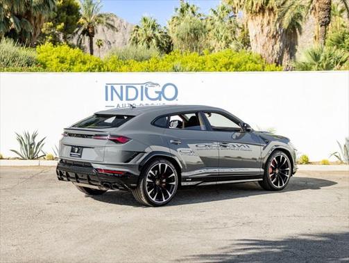 2024 Lamborghini Urus S