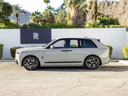 2025 Rolls-Royce Cullinan Black Badge