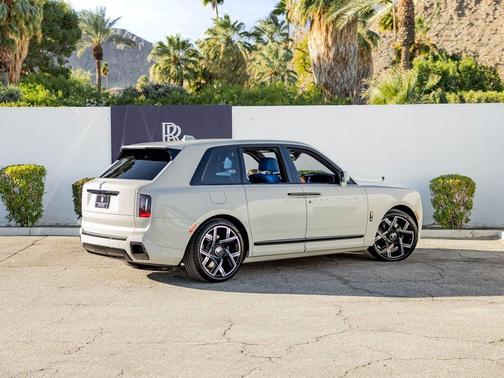 2025 Rolls-Royce Cullinan Black Badge