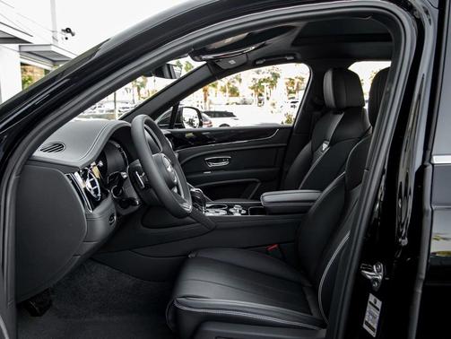 2024 Bentley Bentayga 