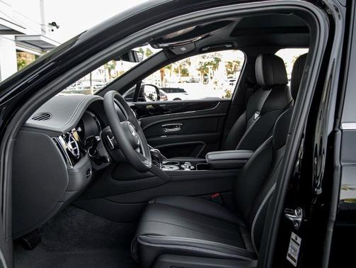 2024 Bentley Bentayga 