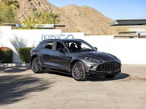 2025 Aston Martin DBX 707