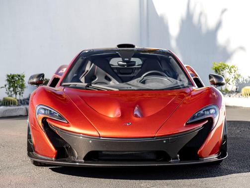 2015 McLaren P1 