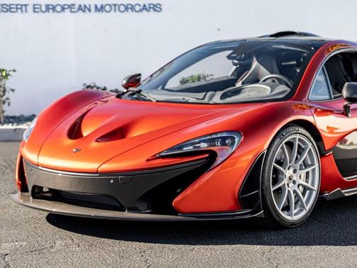 2015 McLaren P1 
