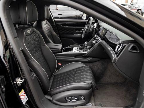 2022 Bentley Flying Spur V8