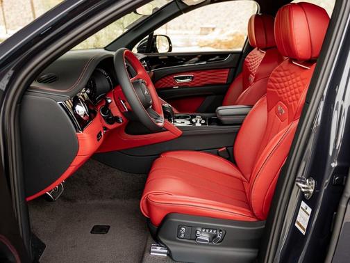 2025 Bentley Bentayga Hybrid Azure