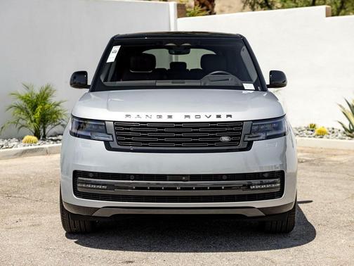 2025 Land Rover Range Rover P530 SE