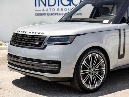 2025 Land Rover Range Rover P530 SE