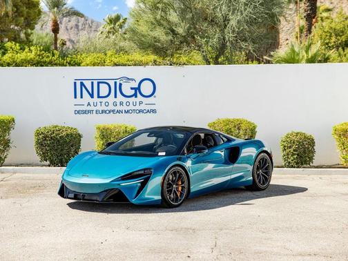 2025 McLaren Artura Performance