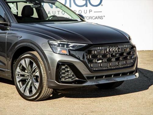 2025 Audi Q8 55 Premium Plus