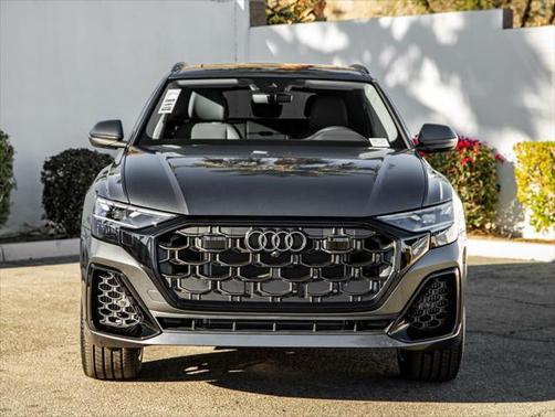 2025 Audi Q8 55 Premium Plus