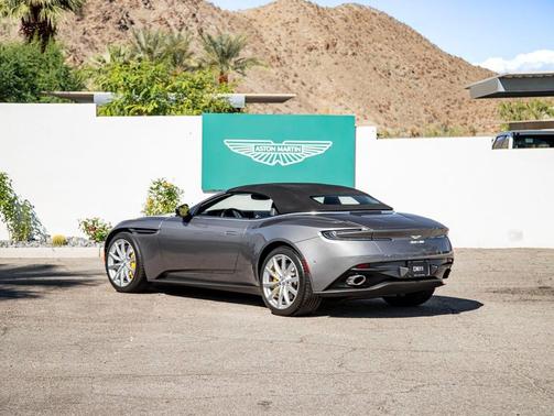 2021 Aston Martin DB11 Volante