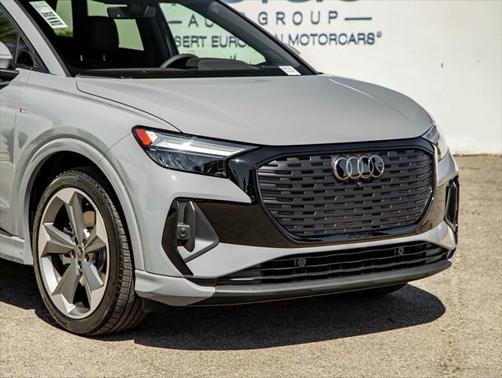2025 Audi Q4 e-tron Premium Plus 55 quattro